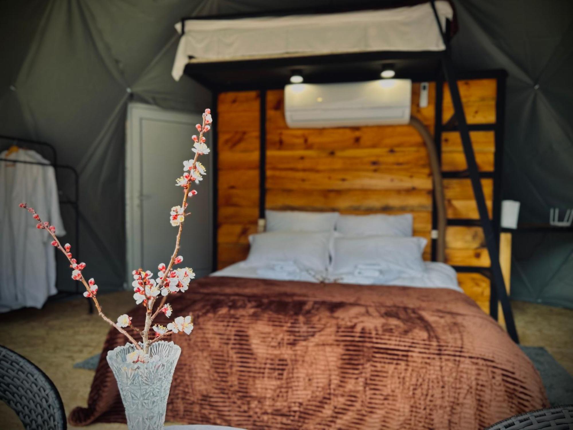 Vardzia Glamping Exterior photo